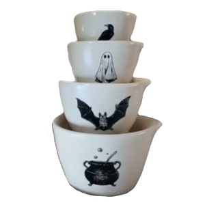 SPOOKY Measuring Cups ⤿