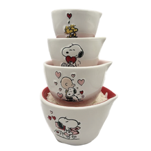 Load image into Gallery viewer, CHARLIE BROWN VALENTINE&#39;S DAY Measuring Cups ⤿
