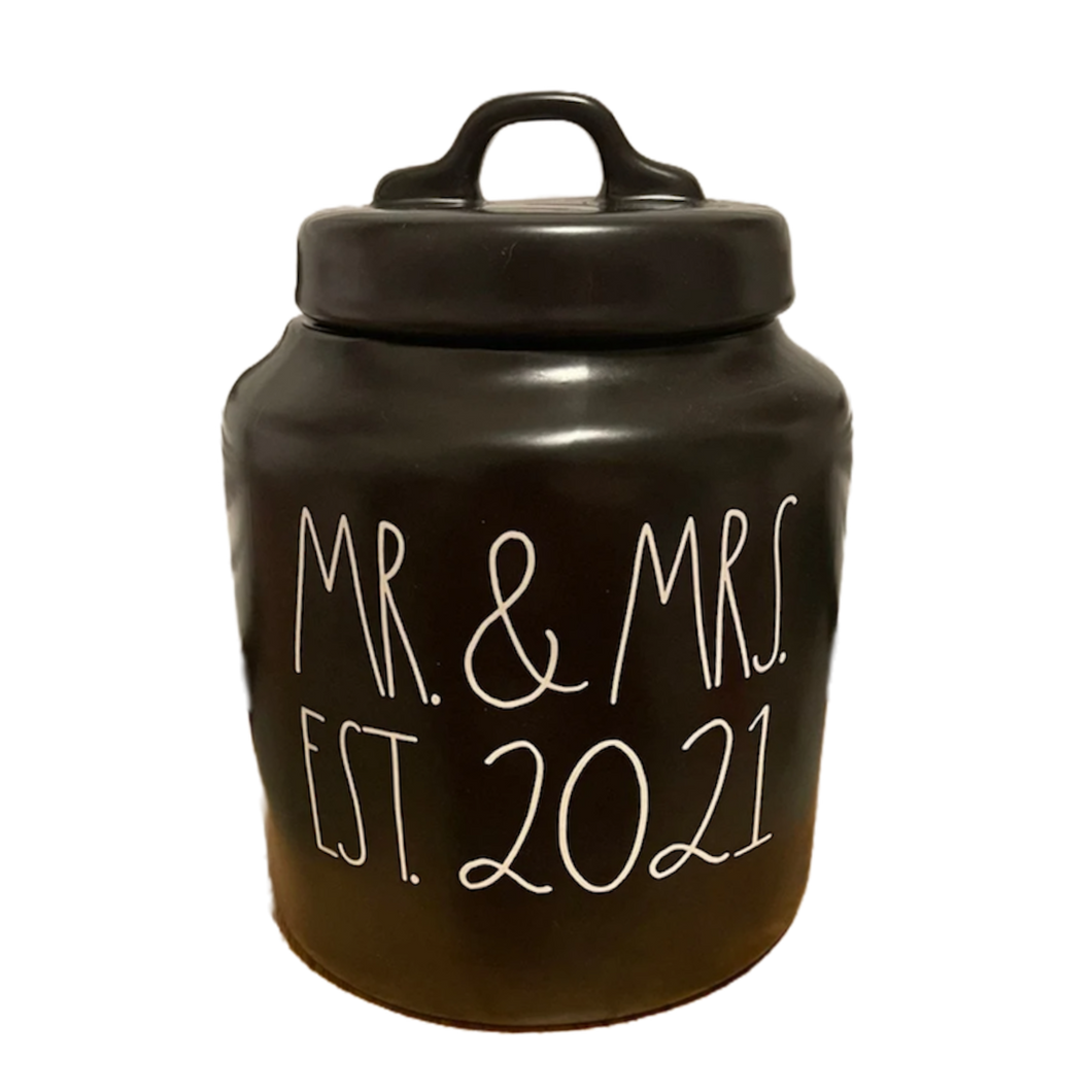 MR. & MRS.EST 2021 Canister