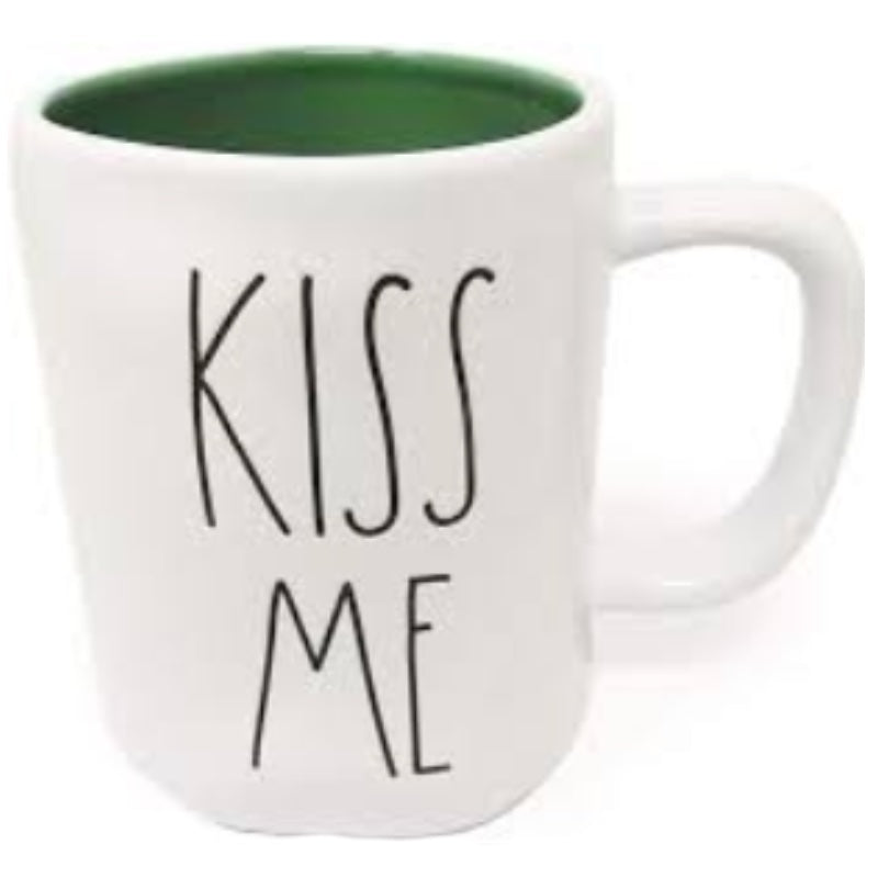 KISS ME Mug