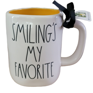 SMILING'S MY FAVORITE Mug ⤿
